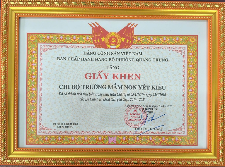 TRƯỜNG MẦM NON YẾT KIÊU VINH DỰ ĐÓN NHẬN GIẤY KHEN TẠI HỘI NGHỊ TỔNG KẾT 10 NĂM THỰC HIỆN CHỈ THỊ SỐ 05-CT/TW CỦA BỘ CHÍNH TRỊ